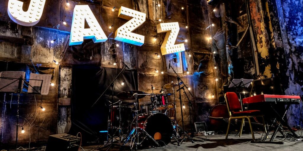 Jazz,Music,Concert,Stage,Night,Light,Decoration,Beautiful,Vintage,Gloving